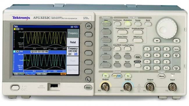 Генератор сигналов Tektronix AFG3011C